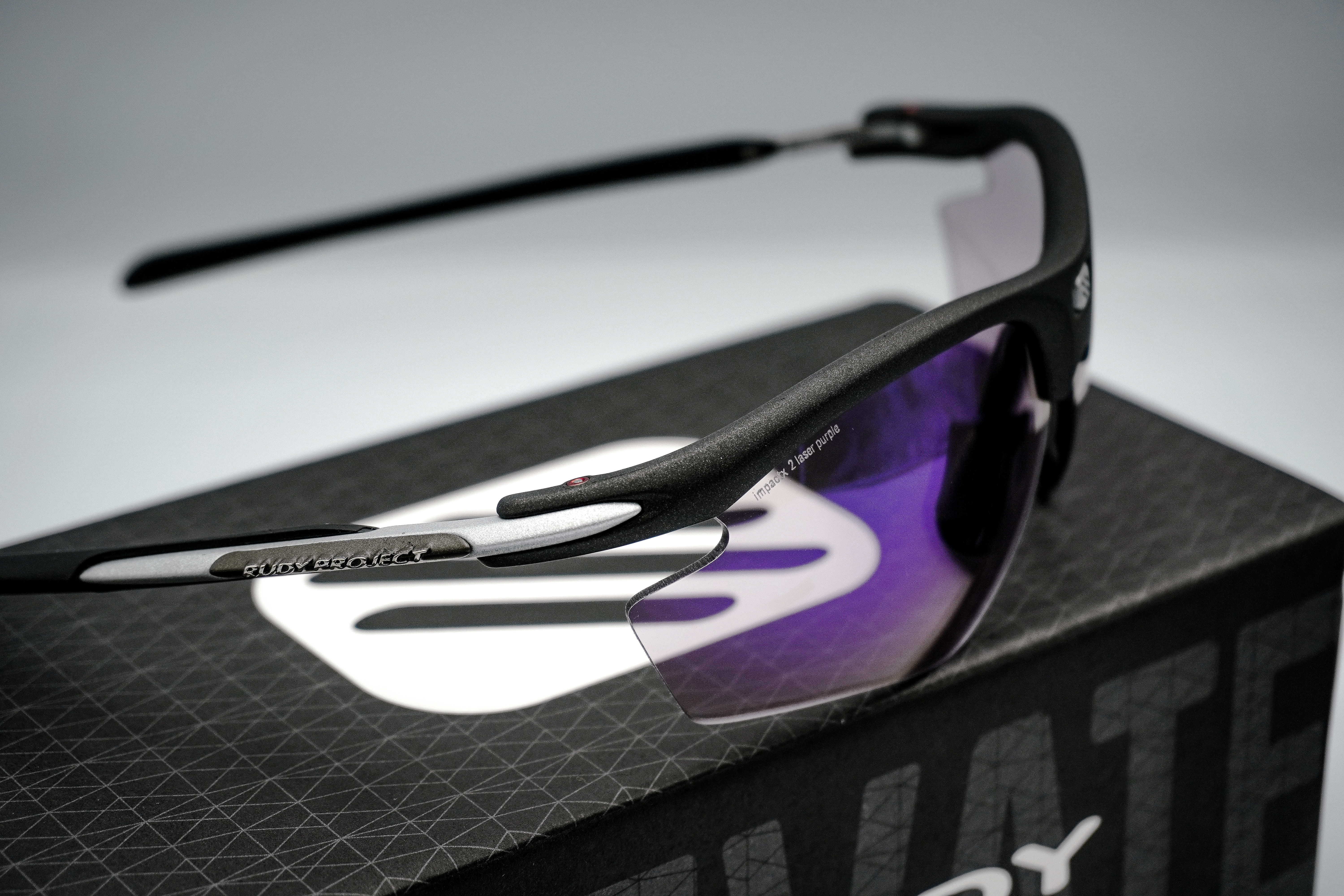 (CHÍNH HÃNG) RYDON SLIM GOLF MATTE BLACK IMPACTX® PHOTOCHROMIC 2 LASER PURPLE